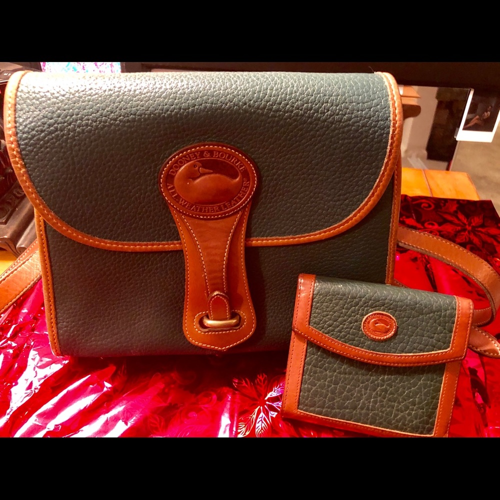 Dooney and Bourke cross body purse & wallet set!